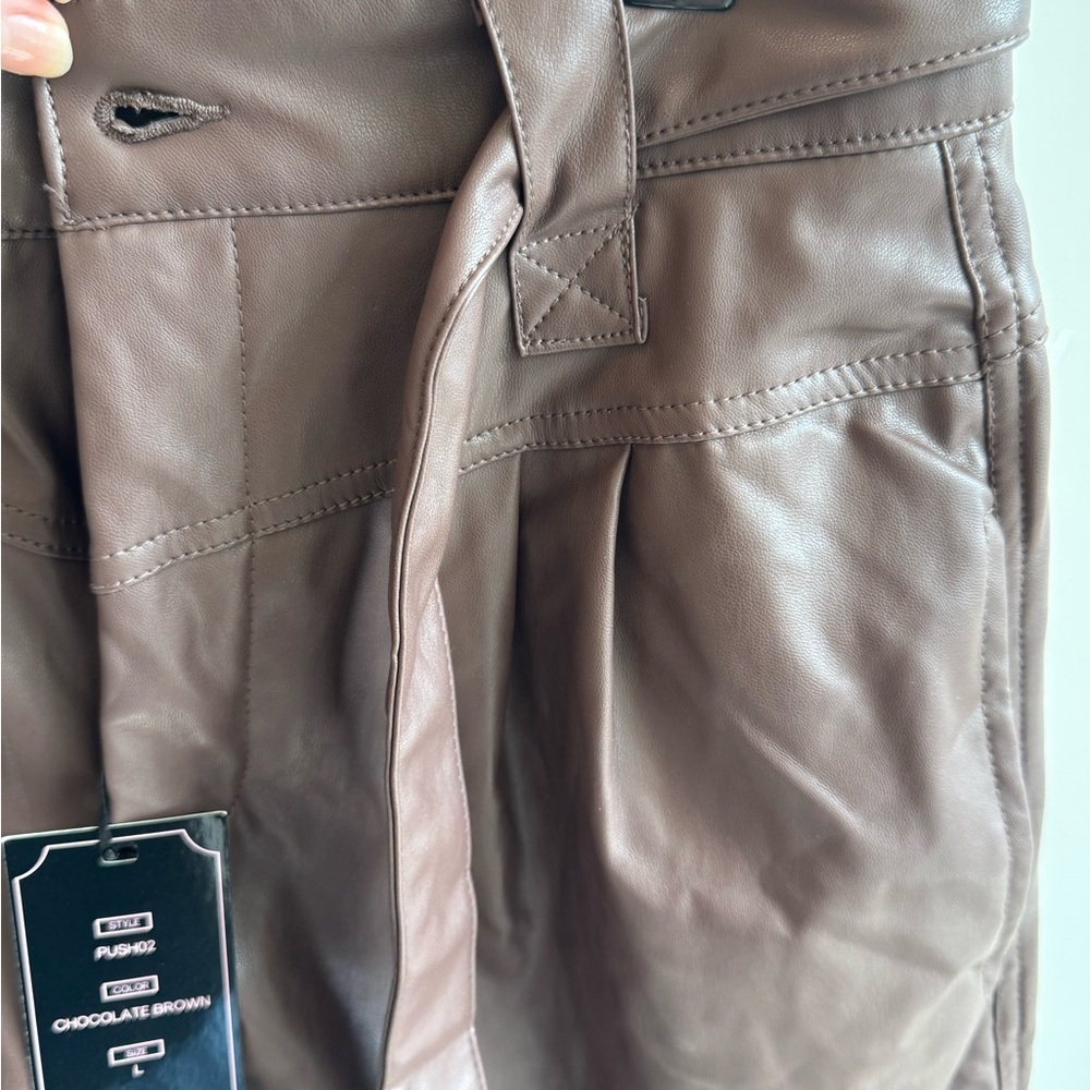 NWT Ci Sono Dark Brown Faux Leather Women Shorts​​ - Picture 5 of 8
